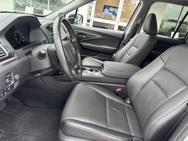 used 2025 Honda Ridgeline car, priced at $37,990