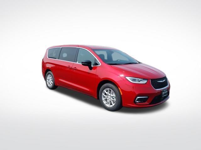 new 2025 Chrysler Pacifica car, priced at $40,220