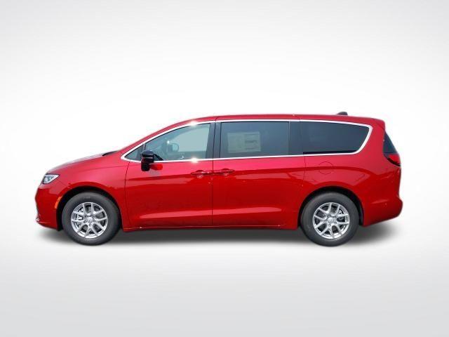 new 2025 Chrysler Pacifica car, priced at $40,220