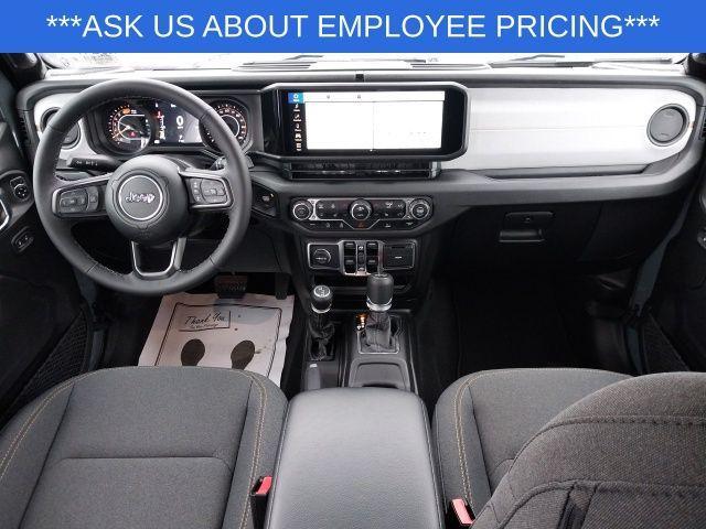 new 2025 Jeep Wrangler car, priced at $43,175