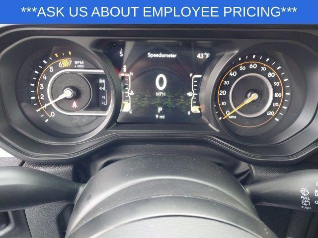 new 2025 Jeep Wrangler car, priced at $43,175