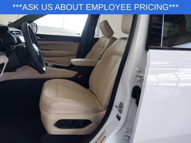 new 2025 Jeep Grand Cherokee L car, priced at $44,015