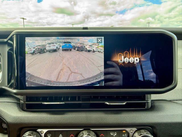 new 2025 Jeep Wrangler car, priced at $48,075