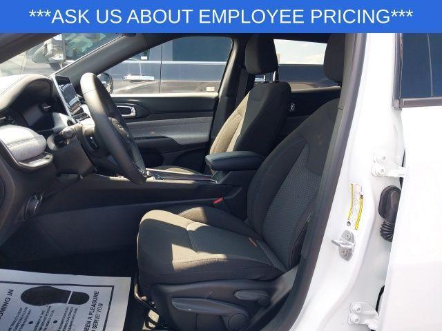 new 2025 Jeep Compass car, priced at $25,695