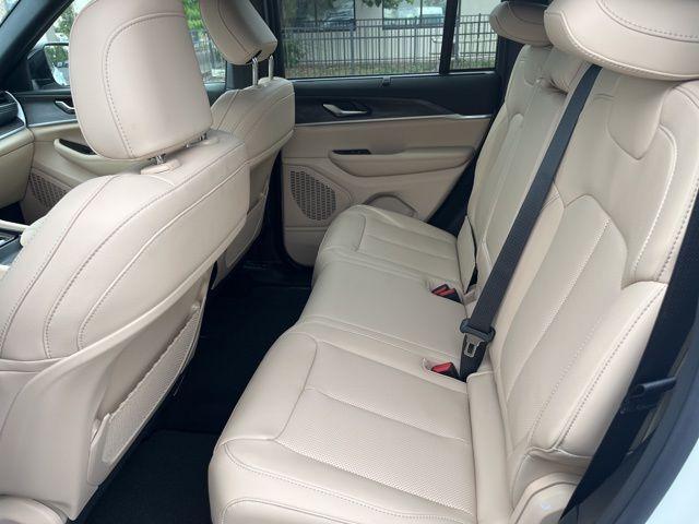 new 2025 Jeep Grand Cherokee car, priced at $45,340
