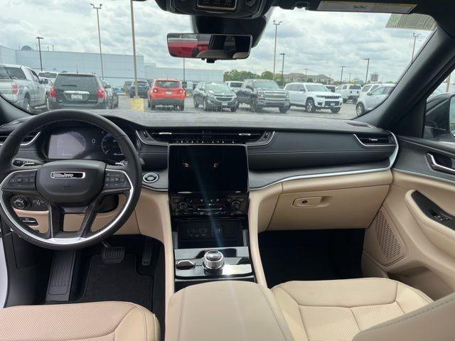 new 2025 Jeep Grand Cherokee car, priced at $45,340