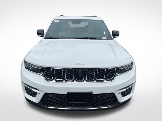 new 2025 Jeep Grand Cherokee car, priced at $45,340