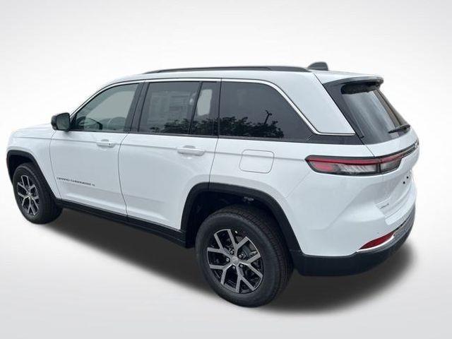 new 2025 Jeep Grand Cherokee car, priced at $45,340