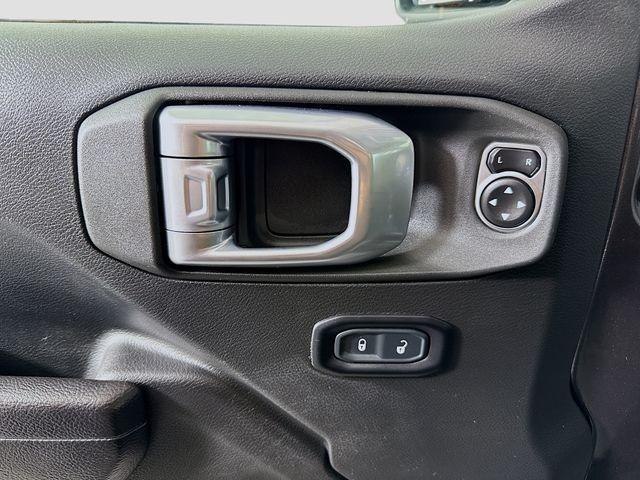 used 2024 Jeep Gladiator car, priced at $38,974