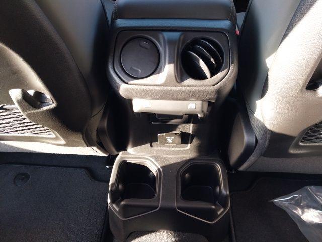 new 2025 Jeep Gladiator car, priced at $52,095