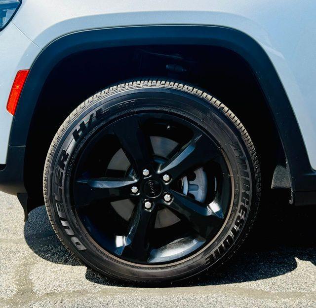 used 2023 Jeep Grand Cherokee L car, priced at $34,995