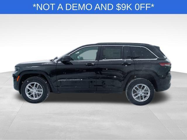 new 2025 Jeep Grand Cherokee car, priced at $35,965