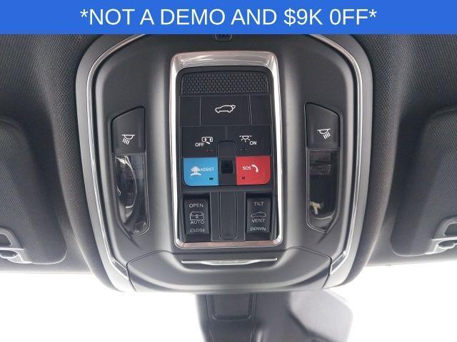 new 2025 Jeep Grand Cherokee car, priced at $35,965