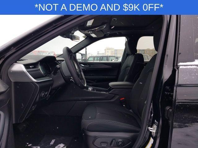 new 2025 Jeep Grand Cherokee car, priced at $35,965