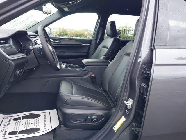new 2025 Jeep Grand Cherokee L car, priced at $44,720