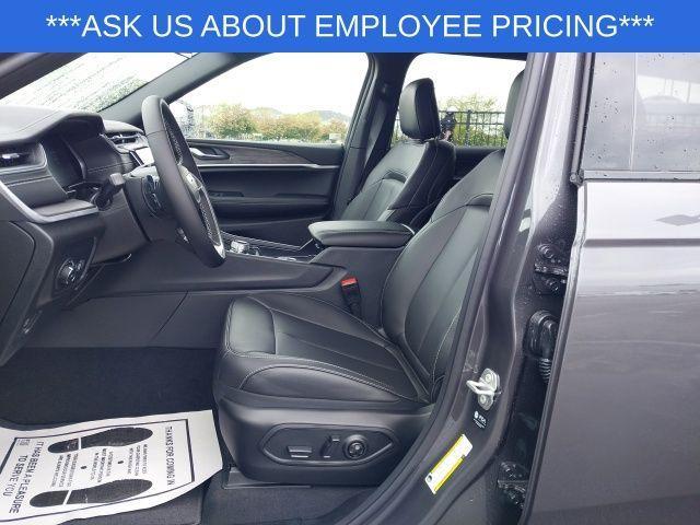 new 2025 Jeep Grand Cherokee L car, priced at $49,147