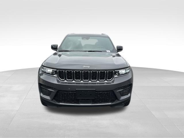 new 2025 Jeep Grand Cherokee car, priced at $36,220