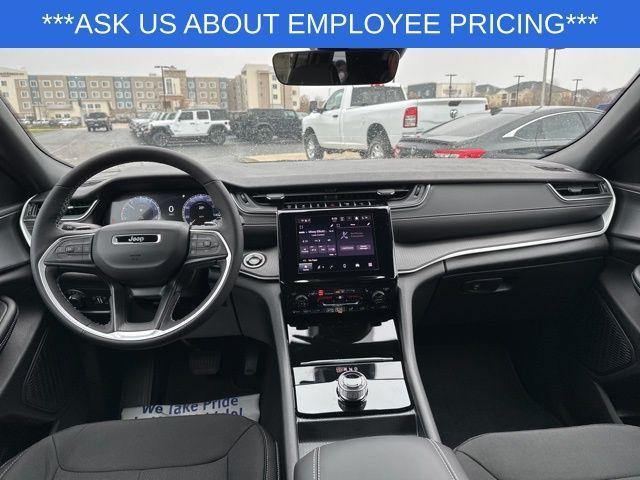 new 2025 Jeep Grand Cherokee car, priced at $36,720