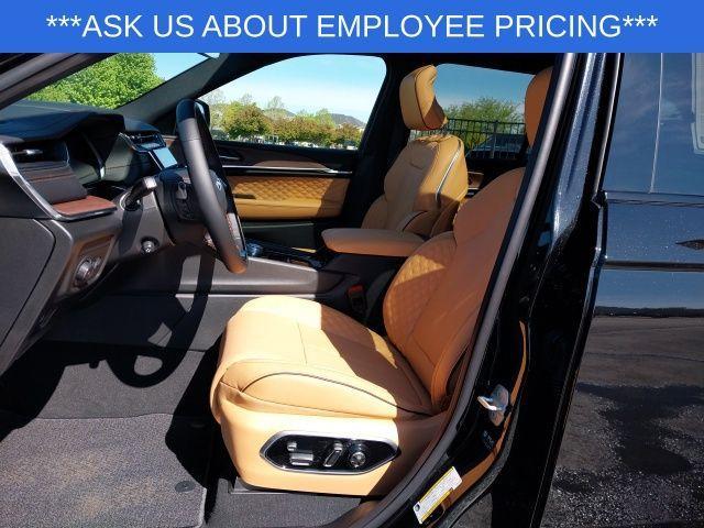 new 2025 Jeep Grand Cherokee car, priced at $56,675