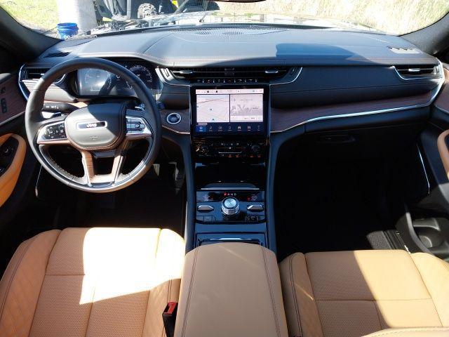 new 2025 Jeep Grand Cherokee car, priced at $56,675