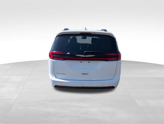 used 2022 Chrysler Pacifica car, priced at $23,904