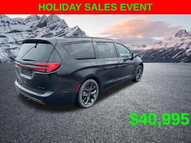 used 2024 Chrysler Pacifica car, priced at $40,995