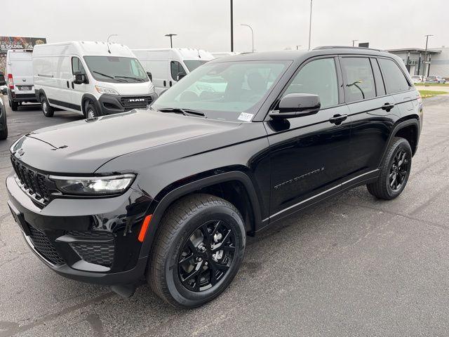 new 2025 Jeep Grand Cherokee car, priced at $39,530