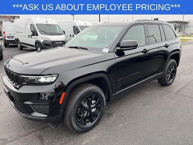 new 2025 Jeep Grand Cherokee car, priced at $38,922