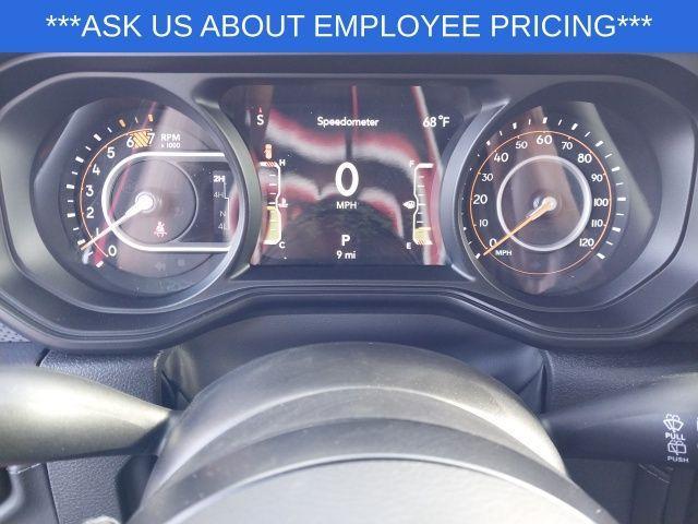 new 2025 Jeep Wrangler car, priced at $60,125