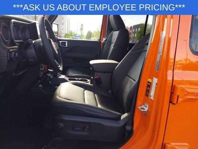 new 2025 Jeep Wrangler car, priced at $60,125