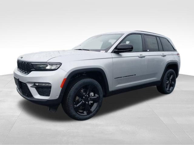 new 2025 Jeep Grand Cherokee car, priced at $48,955