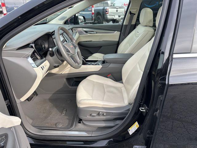 used 2022 Cadillac XT5 car, priced at $28,995