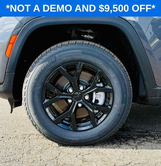 new 2025 Jeep Grand Cherokee L car, priced at $37,530