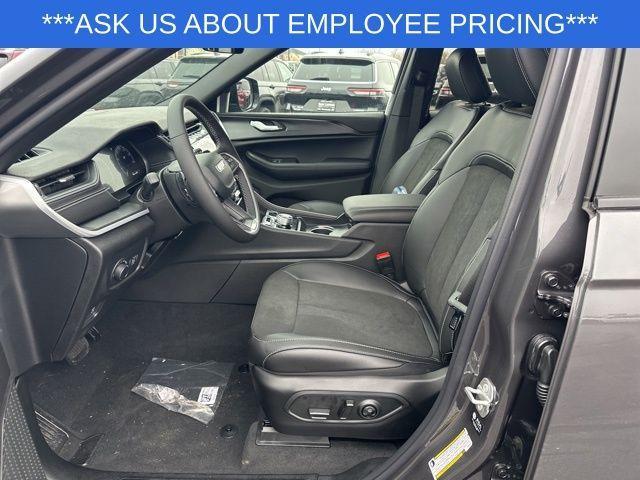 new 2025 Jeep Grand Cherokee L car, priced at $41,030