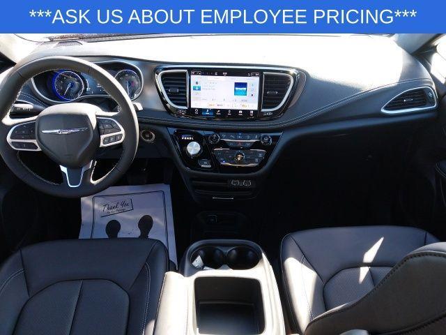 new 2025 Chrysler Pacifica car, priced at $42,915