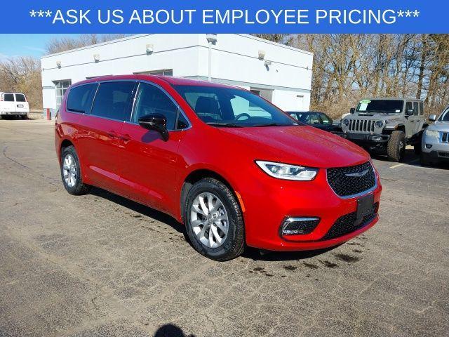 new 2025 Chrysler Pacifica car, priced at $42,915