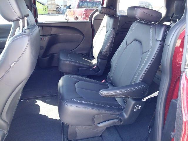new 2025 Chrysler Pacifica car, priced at $42,915