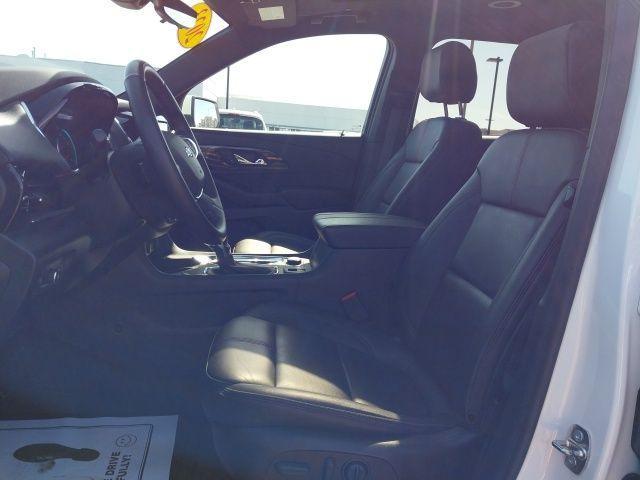 used 2023 Chevrolet Traverse car, priced at $33,995