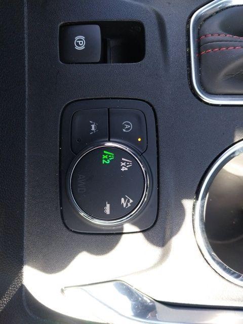used 2023 Chevrolet Traverse car, priced at $33,995