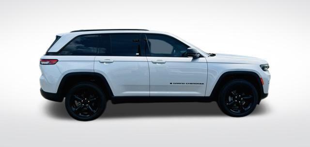used 2022 Jeep Grand Cherokee car, priced at $27,795