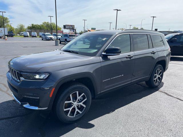 new 2024 Jeep Grand Cherokee L car, priced at $44,295