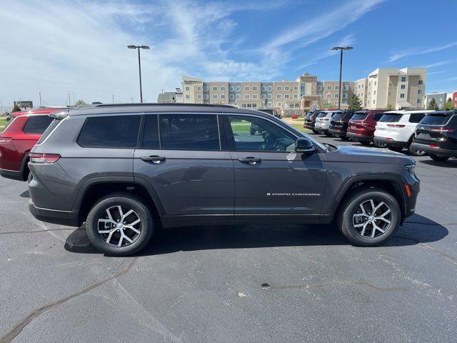 new 2024 Jeep Grand Cherokee L car, priced at $44,295