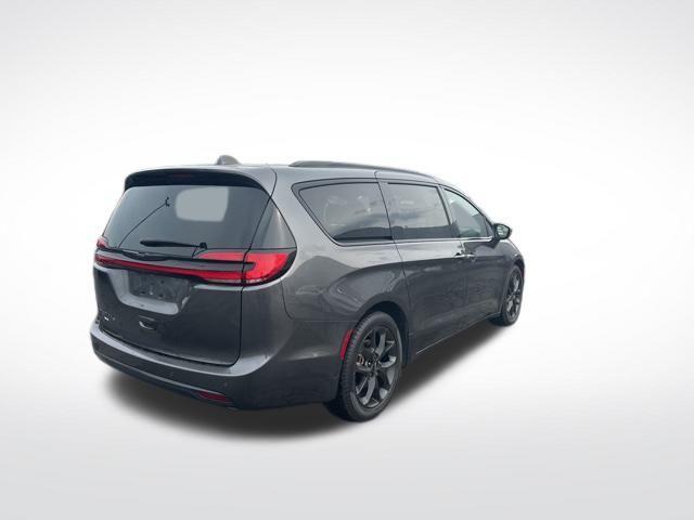 used 2021 Chrysler Pacifica car, priced at $24,925