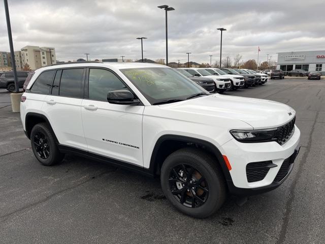 new 2024 Jeep Grand Cherokee car, priced at $38,430