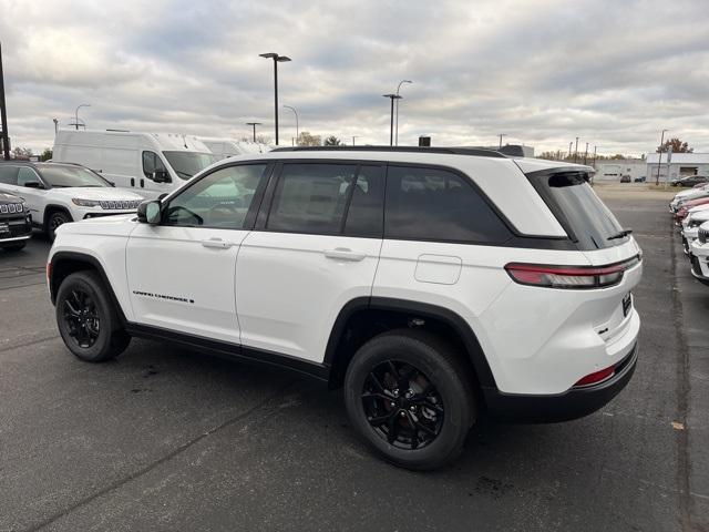 new 2024 Jeep Grand Cherokee car, priced at $38,430