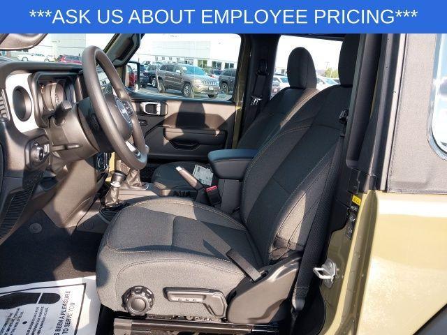 new 2025 Jeep Wrangler car, priced at $30,185