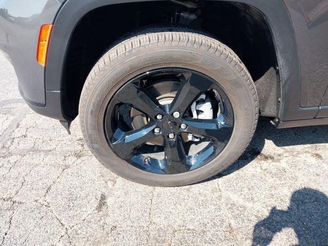 used 2025 Jeep Grand Cherokee L car, priced at $45,500