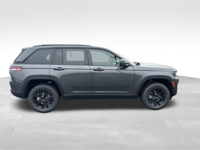 new 2025 Jeep Grand Cherokee car, priced at $39,530