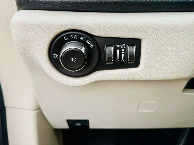 used 2018 Chrysler Pacifica car, priced at $15,086