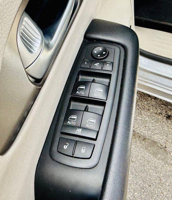 used 2018 Chrysler Pacifica car, priced at $15,086